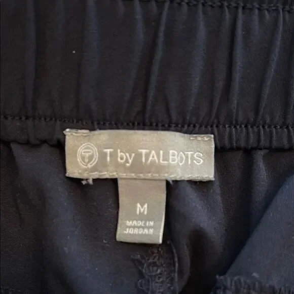 Talbots Athleisure Women's Pants with pockets. Medium - Picture 4 of 4